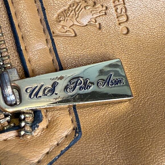 U.S. Polo Assn. Crossbody Bag - Picture 6 of 8